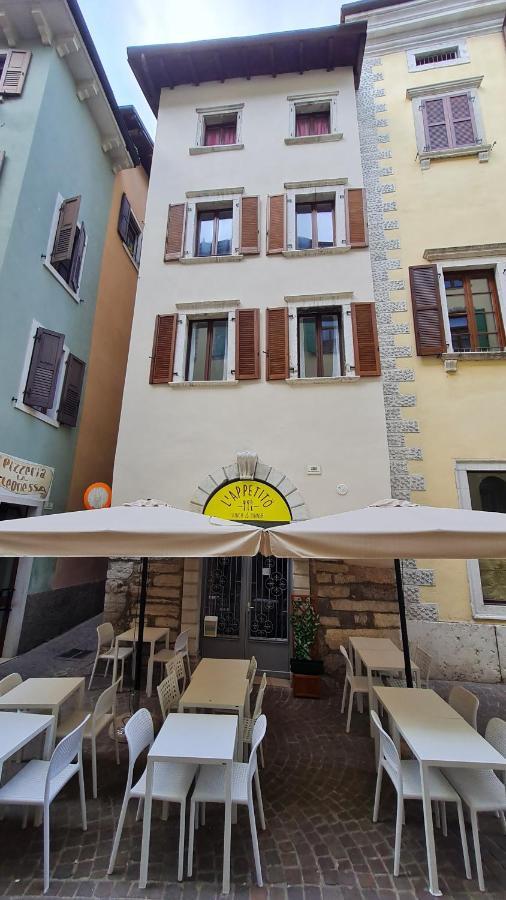 Appartamento Sunrise - Centro Storico N2 Riva del Garda Kültér fotó
